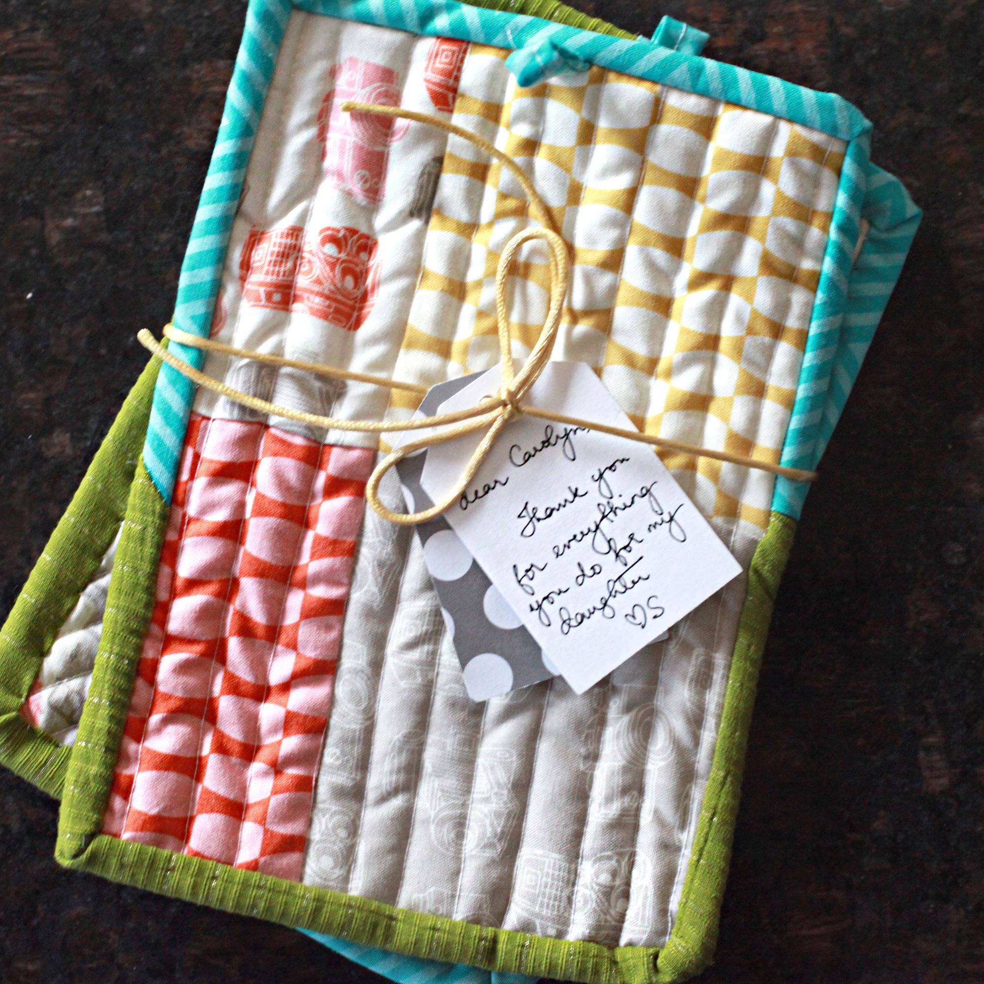 Looking for the Perfect Homemade Gift? This Potholder Tutorial is Quick and  Easy! - Darcy Quilts