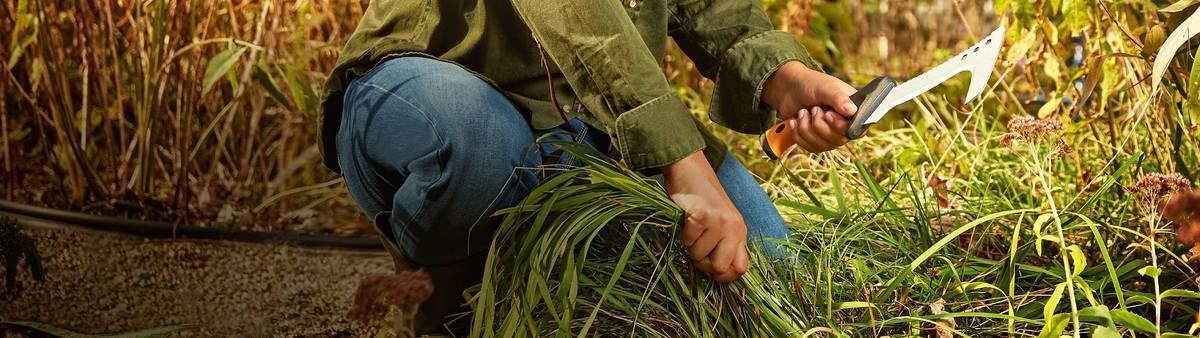 Machette Serpette XA3 Fiskars randonnee bivouac bushcraft jardinage